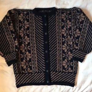 Hand Knit Wool Size L Women’s Cardigan Sweater